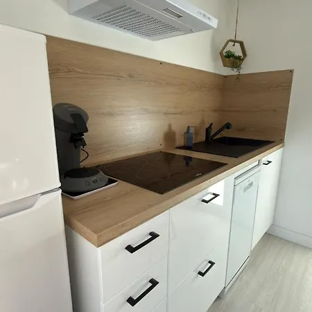 Maisonnette Au Soleil De 4 A 6 Prs *