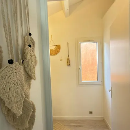 Maisonnette Au Soleil De 4 A 6 Prs * Mèze